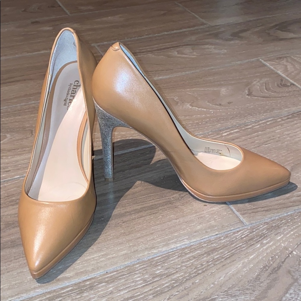 Charles David heel size 7